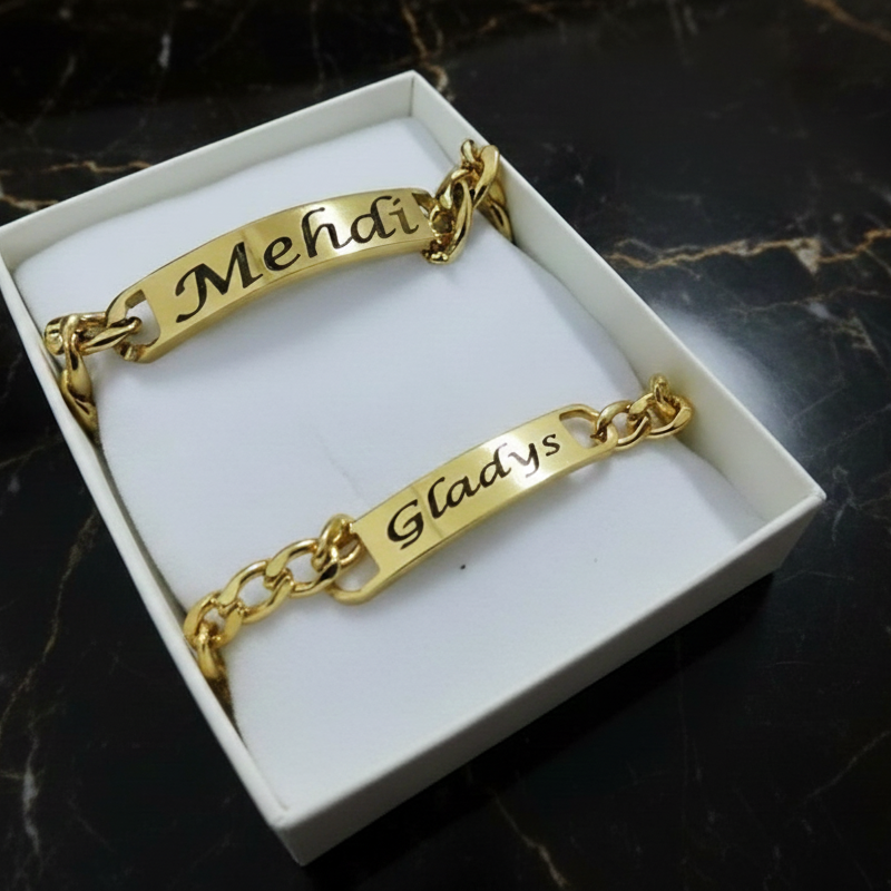 CUSTOMIZE GOLD-PLATED NAME BRACELETS
