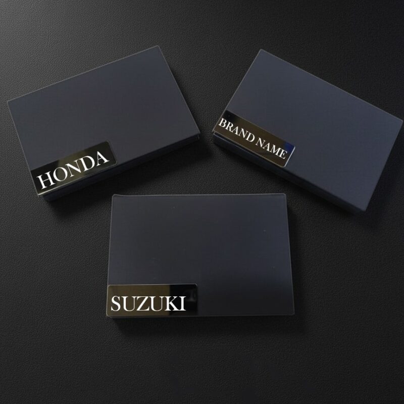 PREMIUM CUSTOMIZABLE METAL-LABEL CARD HOLDER.